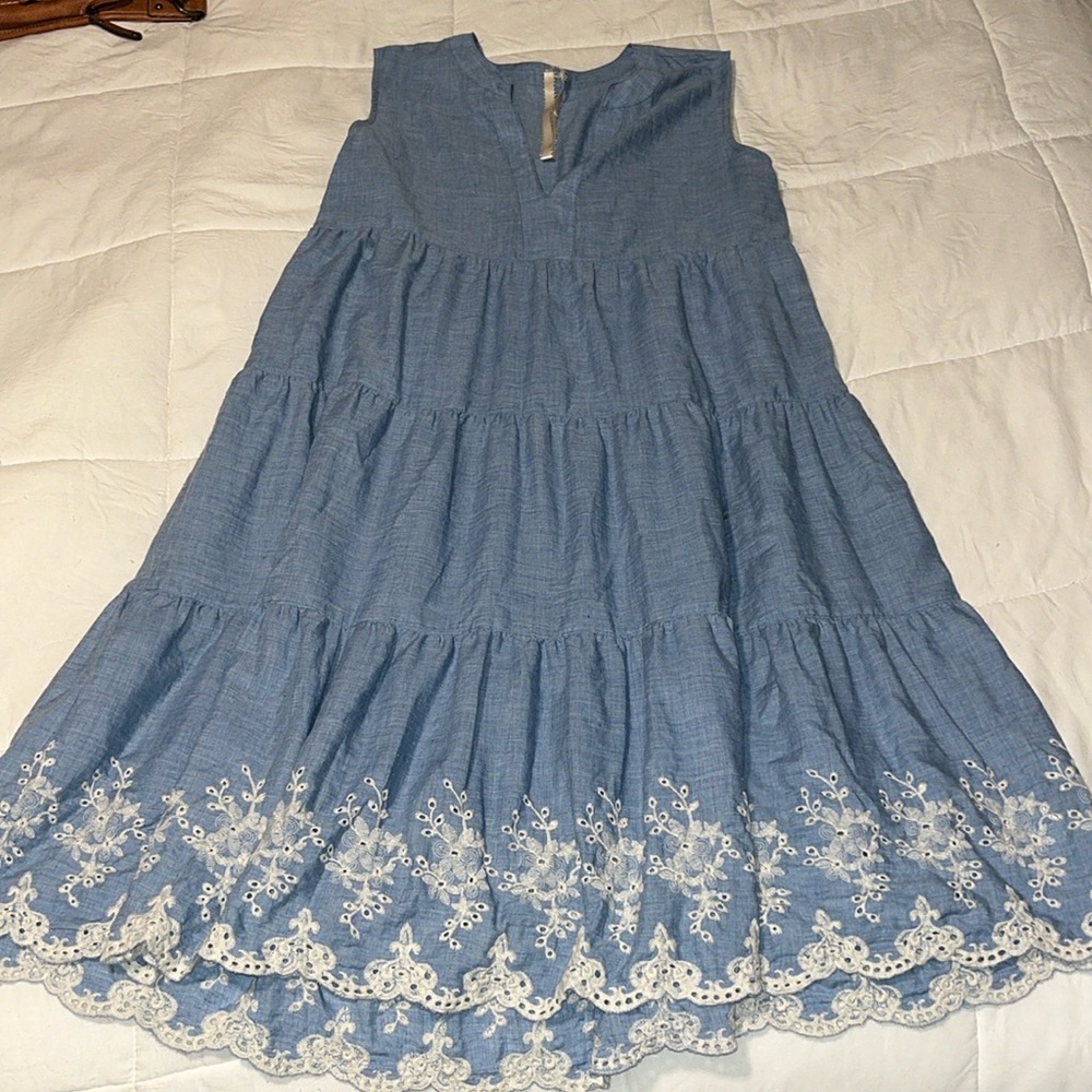 Uncle Frank blue sleeveless dress with white embroidery size Small EUC!!